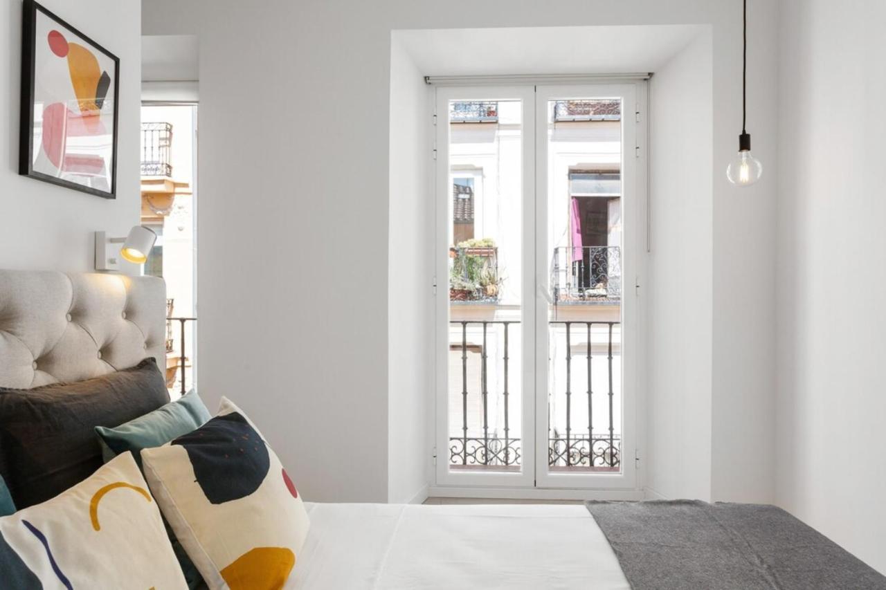 Modern 1 Bedroom Apartment Near Lavapies Мадрид Экстерьер фото