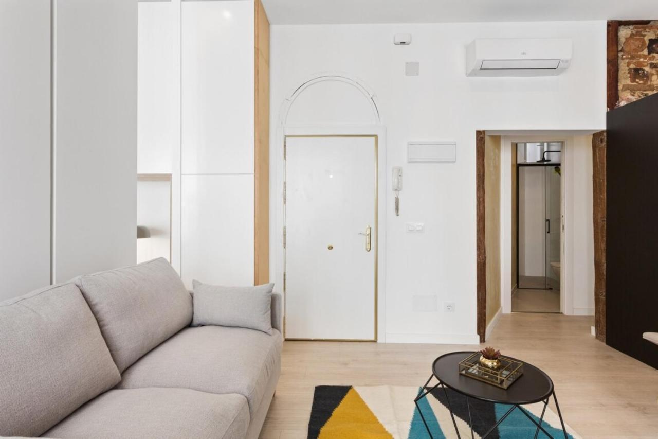 Modern 1 Bedroom Apartment Near Lavapies Мадрид Экстерьер фото