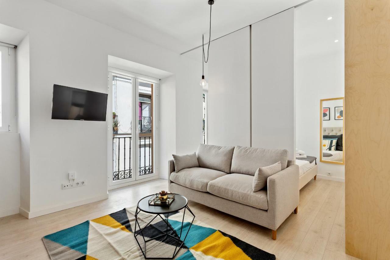 Modern 1 Bedroom Apartment Near Lavapies Мадрид Экстерьер фото